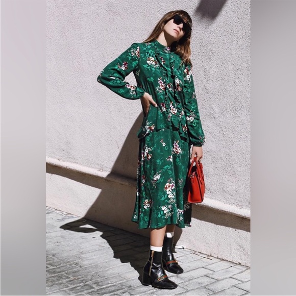 H&M Dresses & Skirts - H &M dark green floral long dress oversized size 8 ruffles